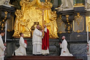 Wielki Piątek - Liturgia Męki Pańskiej 03-04-2026